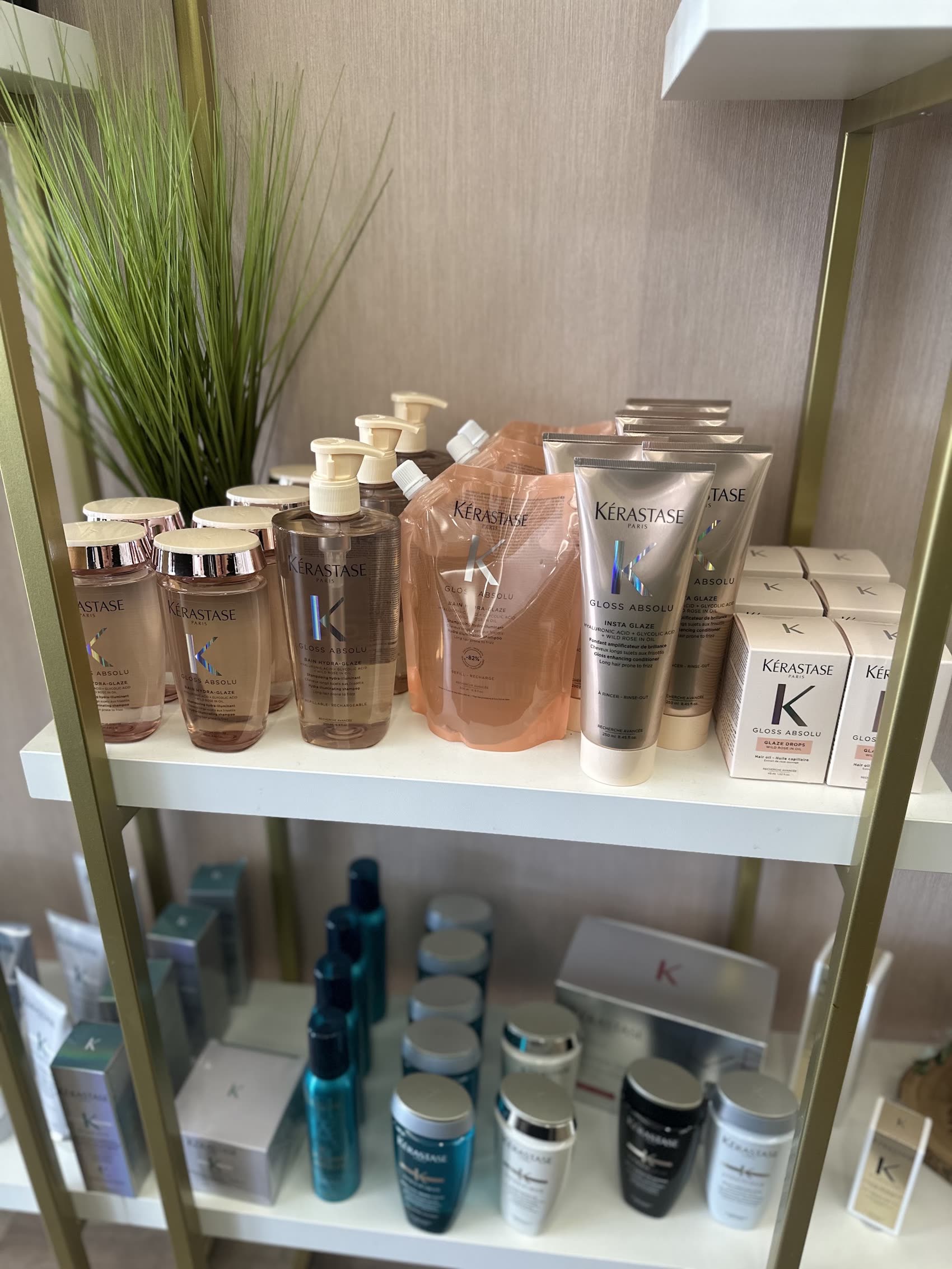 Produtos Kérastase no estúdio